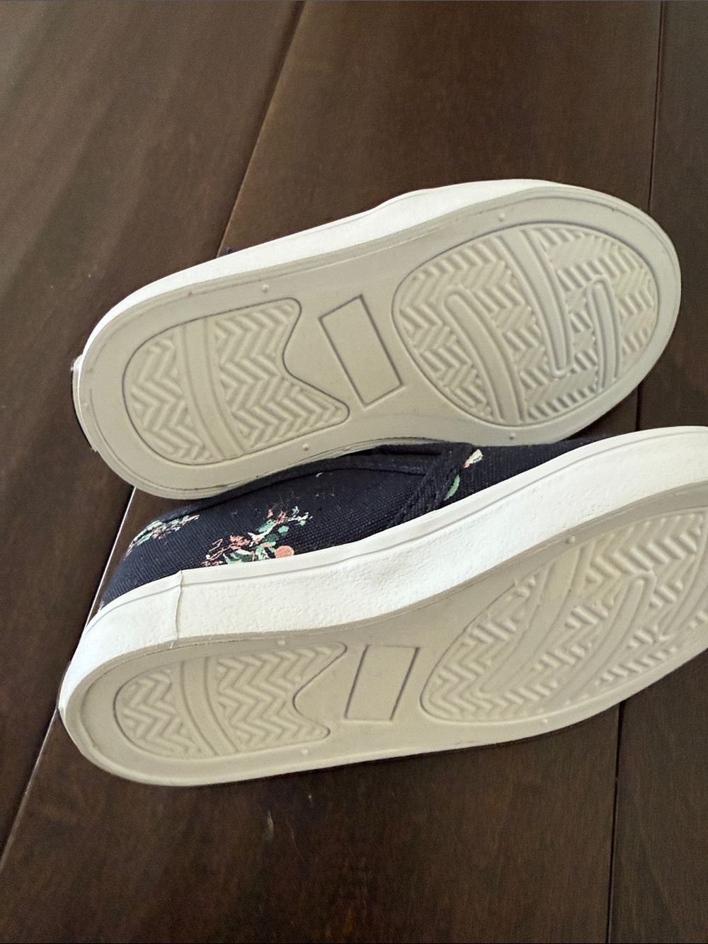 NWT Janie and Jack Navy Slip-On Sneakers with Palm Print - Picture 5 of 6